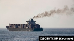 ادعا شده بود خانواده برخی از خدمه کشتی توقیف‌شده توسکا نیز در زمان توقیف در کشتی بوده‌اند.