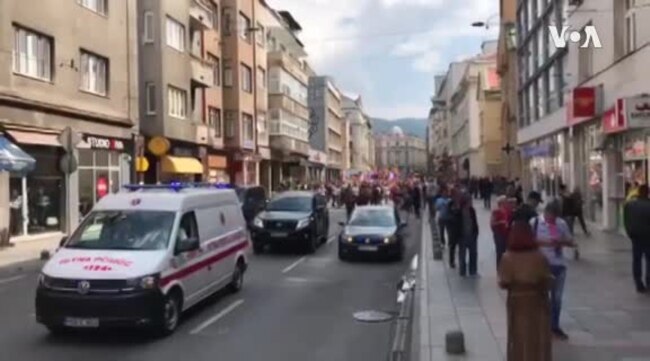 Krenula prva Bh. povorka ponosa kroz centar Sarajeva