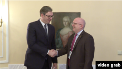 Predsednik Srbije Aleksandar Vučić sa pomoćnikom državnog sekretara SAD za evropska i evroazijska pitanja Filipom Rikerom, Foto: video grab