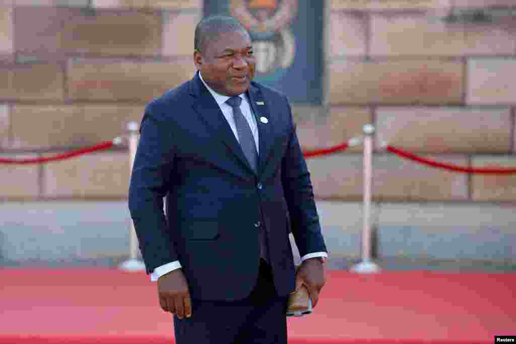 O Presidente de Moçambique, Filipe Nyusi, chega antes da tomada de posse do Presidente da África do Sul, Cyril Ramaphosa, nos Union Buildings, em Pretória, a 19 de junho de 2024