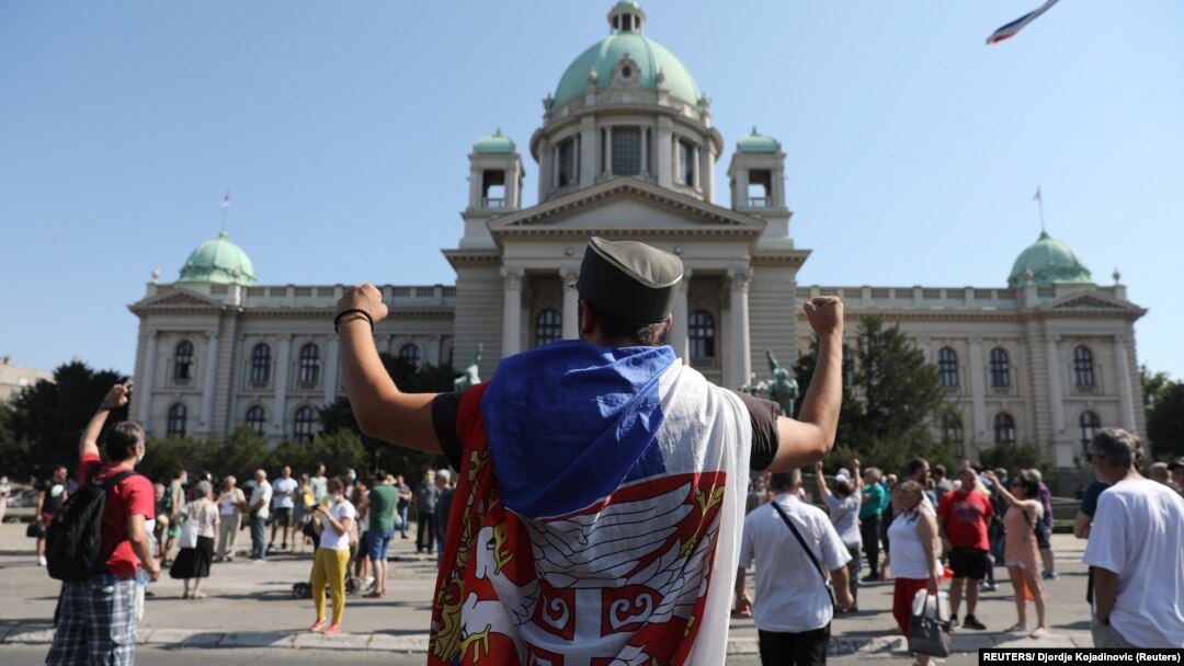 Arhiva - Jedan od opozicionih protesta pred zgradom Skupštine Srbije u Beogradu (Foto: Djordje Kojadinovic)