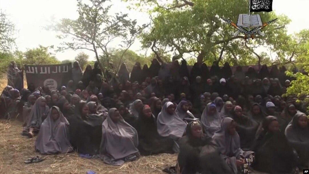 Foto yang diambil dari jaringan Boko Haram di Nigeria tertanggal 12 Mei 2014 ini menunjukkan gadis-gadis yang diculik dari kota Chibok (Foto: dok).