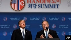 美國總統特朗普和國務卿蓬佩奧美朝第二次峰會結束後2019年2月28日在越南河內記者會上。