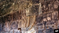 A wall relief stolen in 1998 from Banteay Chhmar temple in north-western Cambodia, and later returned from Thailand. It now stands in the National Museum in Phnom Penh.
