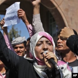 Tawakul Karman jornalista e activista promotora dos direitos da mulher no Iémen, galardoada do Prémio Nobel da Paz 2011