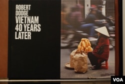 Bìa cuốn sách 'Việt Nam, 40 Năm Sau'