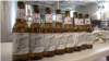 Reparten botellas de cerveza con alcohol desinfectante para el sur de la Florida