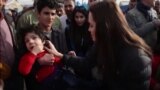 Што прави наслови во САД