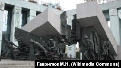 Пам’ятник Варшавському повстанню 1944 року