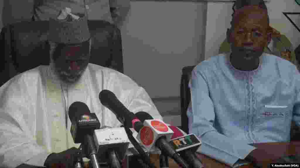 'Yan Adawa Jam'iyyar Modem Lumana Sun Yi Wani Taron Gagawa A Yamai