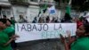 Manifestantes protestan en Ciudad de Panamá el 30 de octubre de 2019 contra un proyecto de reforma constitucional aprobado por la legislatura.