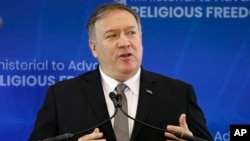 Menteri Luar Negeri AS Mike Pompeo berbicara dalam konferensi tentang kebebasan beragama hari Kamis (18/7) di Washington DC.