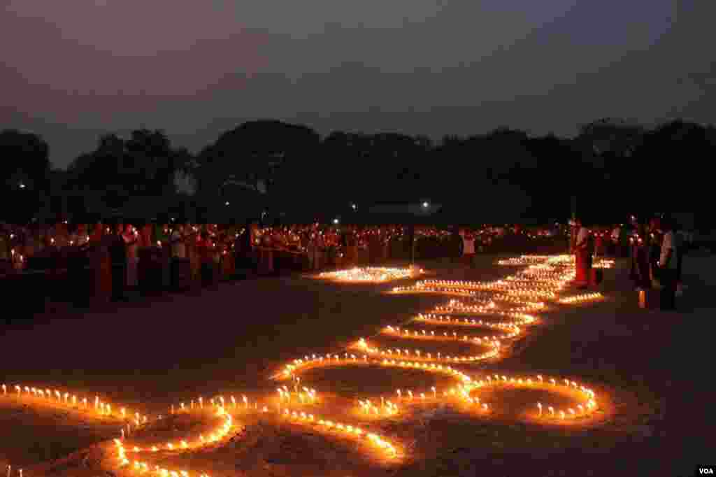 ကျဆုံးသူများအတွက် ရေစကြိုက မီးထွန်းဆုတောင်းပွဲ