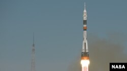 Peluncuran roket Soyuz Rusia dari kosmodrom Baikonur di Kazakhstan (foto: dok). 