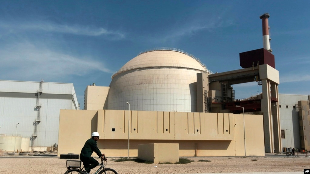 Здание АЭС в Бушере, Иран
