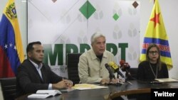 El ministro de la Agricultura en Venezuela, Wilmar Castro, informó el lunes 29 de octubre de 2018 sobre el cierre de la frontera con Colombia debido a reporte de fiebre aftosa.