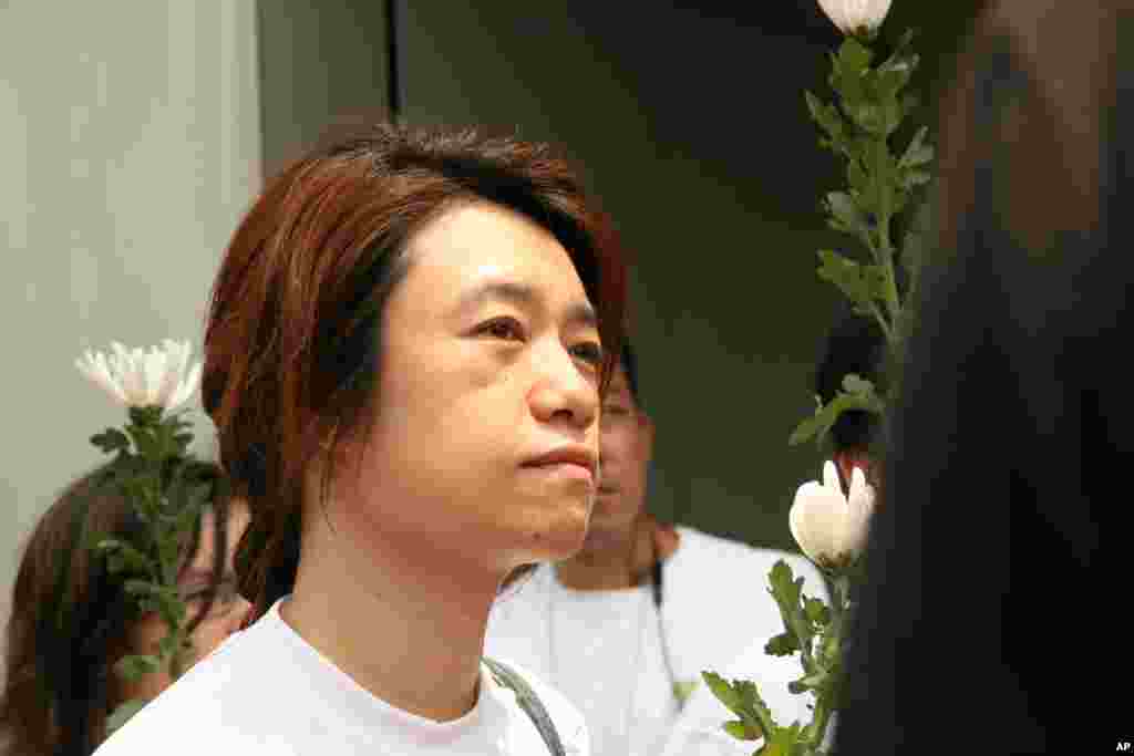 港人悼念胡耀邦与方励之 决心平反六四