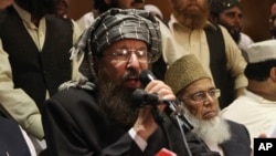 Mavlono Samiul Haq, Tolibon a'zosi, hukumat bilan muzokara qilayotgan guruh vakili, Lohurdagi matbuot anjumani paytida, 15-fevral, 2014-yil.