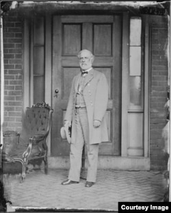 A portrait shows Confederate General Robert E. Lee. (Courtesy: The National Archives)