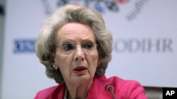 La abogada y diplomática británica Audrey Glover, preside el grupo de observadores de la OSCE que vigilará que los comicios de EE.UU. cumplan con los estándares internacionales.