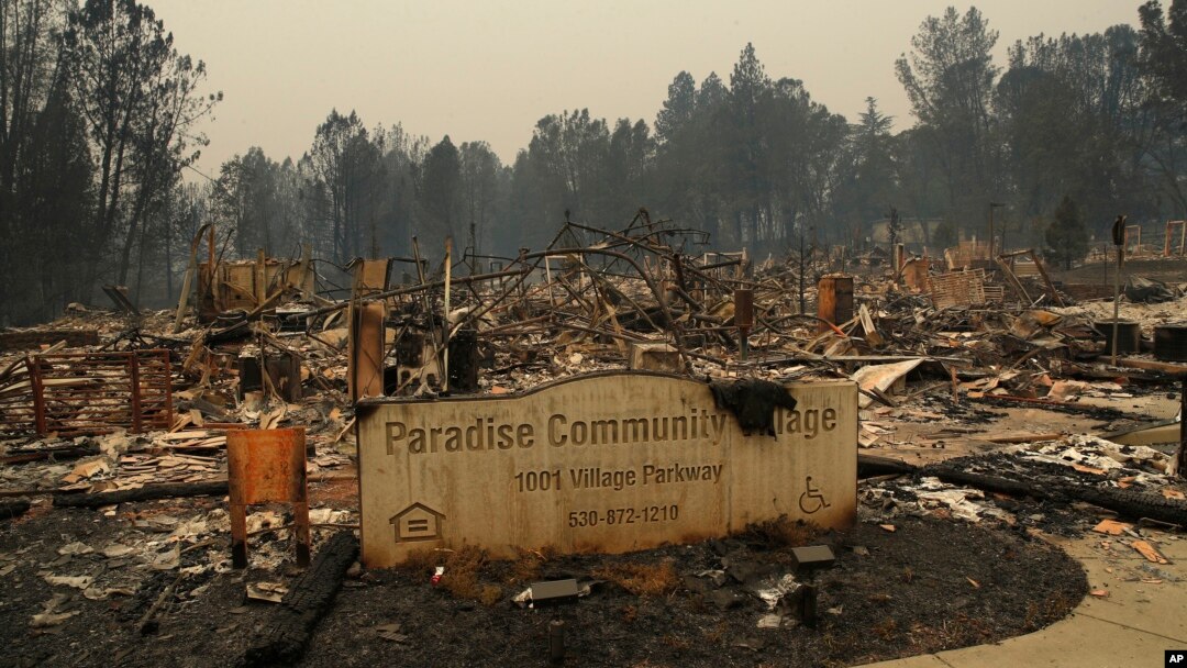 Gedung komunitas yang hancur akibat kebakaran di Paradise, California, 13 November 2018. (Foto: dok).