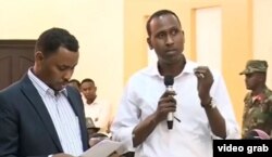 Participants in a town hall hosted by VOA's Somali service Saturday conversed with Somali President Hassan Sheikh Mohamoud in Somalia and residents in St. Paul, Minnesota, home to the largest Somali community in the U.S.