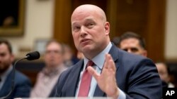 El exfiscal general interino, Matthew Whitaker, renunció a su cargo la semana pasada tras el nombramiento de William Barr. 