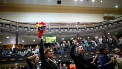 ဗင်နီဇွဲလား လူထုဆန္ဒခံယူပွဲ မဲစာရင်းအငြင်းပွား