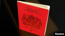 英國國民海外護照（路透社照片）