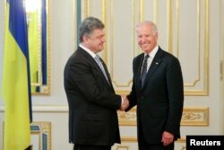 Ukrayna Cumhurbaşkanı Poroşenko Başkan Yardımcısı Joe Biden'la