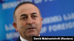 Mevlut Cavusoglu, le ministre des affaires étrangères de Turquie le 17 février 2016. 