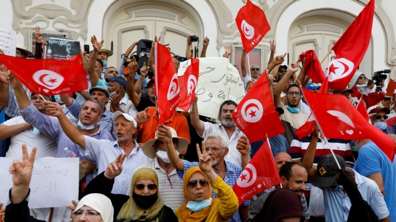 Manifestations à Tunis après de nouvelles mesures du président Saied