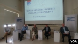 Panel o srpsko-hrvatskim odnosima, u Muzeju kinoteke, u Beogradu, 11. juna 2019. (VOA)