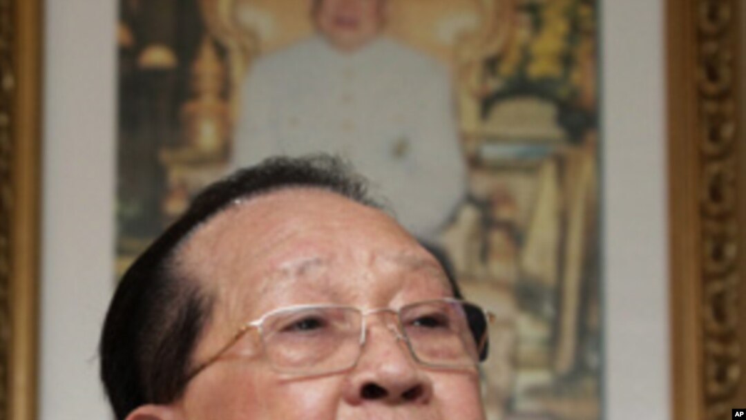 Cambodia's Deputy Prime Minister Hor Namhong, who also serves as Foreign Minister, speaks during a news conference in Phnom Penh (FILE).
