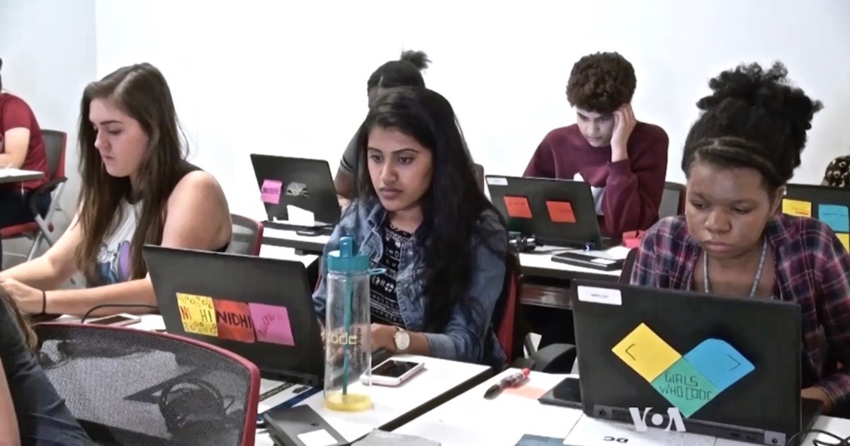 ‘Girls Who Code’ Opens Door for Women in Tech Jobs