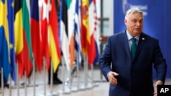 AB dönem başkanlığı, 1 Temmuz’dan itibaren 6 aylık bir süre için Macaristan’a geçti. AB kurumları ile kavgalı, Rusya yanlısı ve “AB’yi içeriden değiştireceğim” diyen Başbakan Viktor Orban’ın dönem başkanlığı nasıl geçecek? 