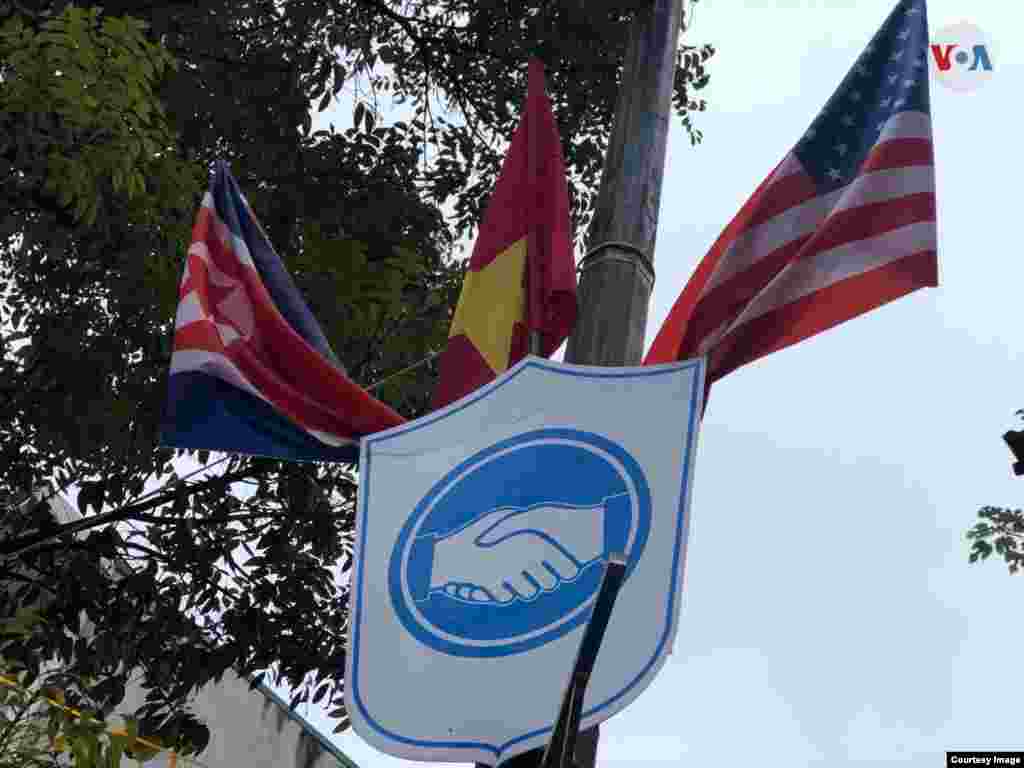 Las banderas de Vietnam, Estados Unidos y Corea del Norte en Hanoi, en vísperas de la segunda cumbre entre el presidente Trump y Kim Jong Un. 