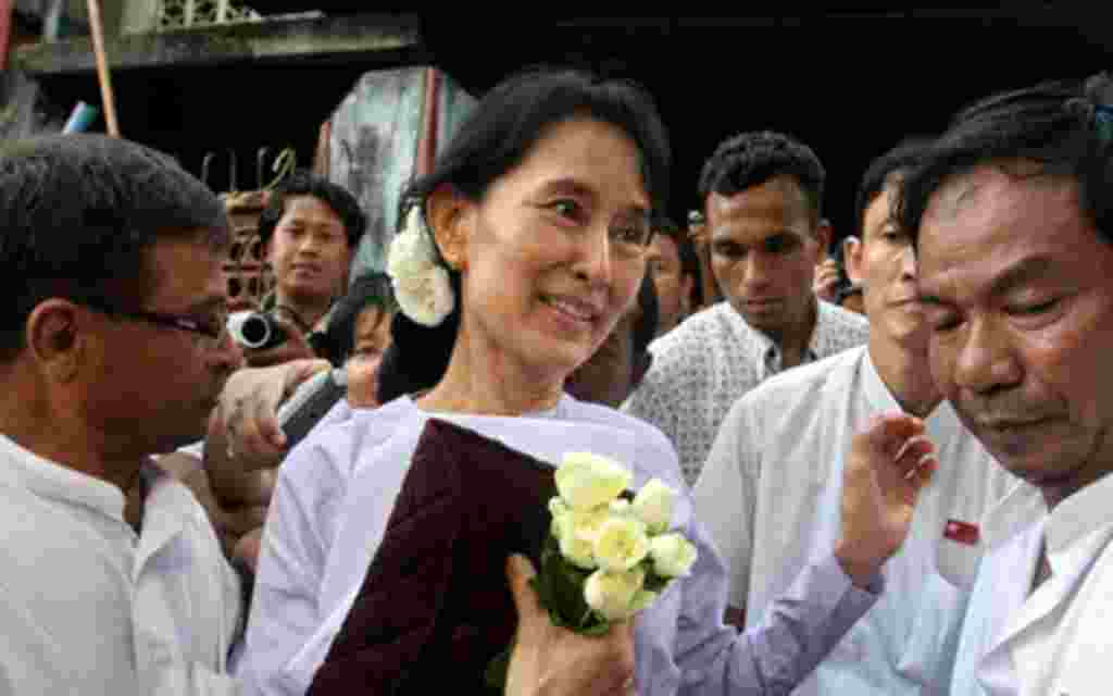 La liberación de Aung San Suu Kyi en Mianmar.