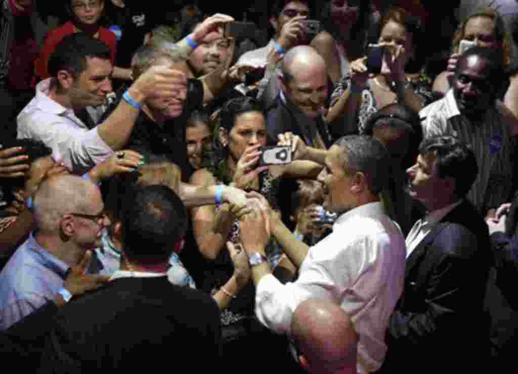 Obama se graduó en la Universidad de Columbia y en la prestigiosa escuela de Derecho Harvard Law School.