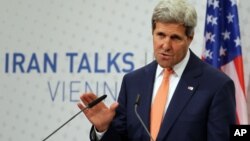 “Estamos tratando de encontrar una forma para que Irán tenga un programa nuclear exclusivamente pacífico", dijo Kerry.