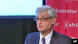 L'ancien secrétaire américain au Trésor Robert Rubin à la conférence de New York