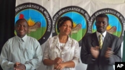 Os três candidatos do MDM às eleições municipais intercalares: da esquerda para a direita Assamo Tique(Pemba) Maria Moreno (Cuamba) e Manuel de Araújo (Quelimane)