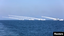 中國海軍在渤海和黃海海域進行實彈軍演。 （2017年8月8日）