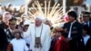프란치스코 교황 볼리비아 방문...관계 진전 기대