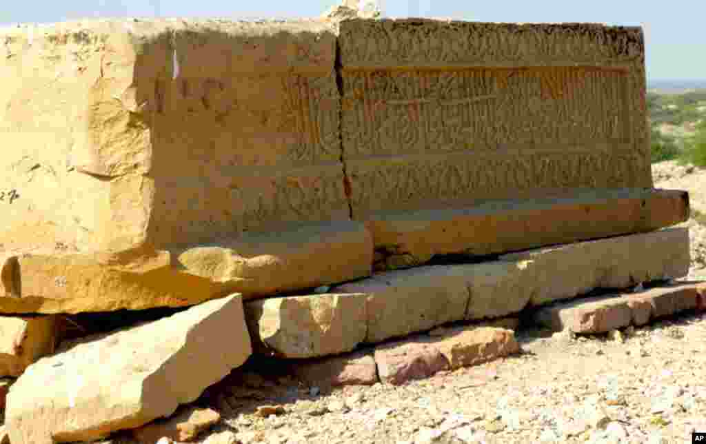 مکلی : تاریخی قبرستان کی تباہی