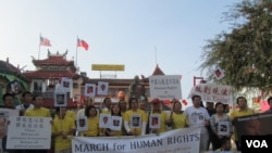 人權日遊行從洛杉磯華埠孫中山銅像前開始(美國之音容易拍攝)