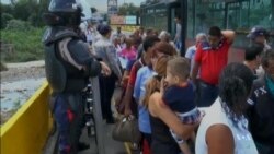 Colombians Flee Venezuela as Border Crisis Escalates