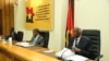 Fim da "bicefalia" em Angola divide opiniões