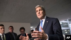 John Kerry s'adressant à la presse à Washington, le 19 novembre 2015.