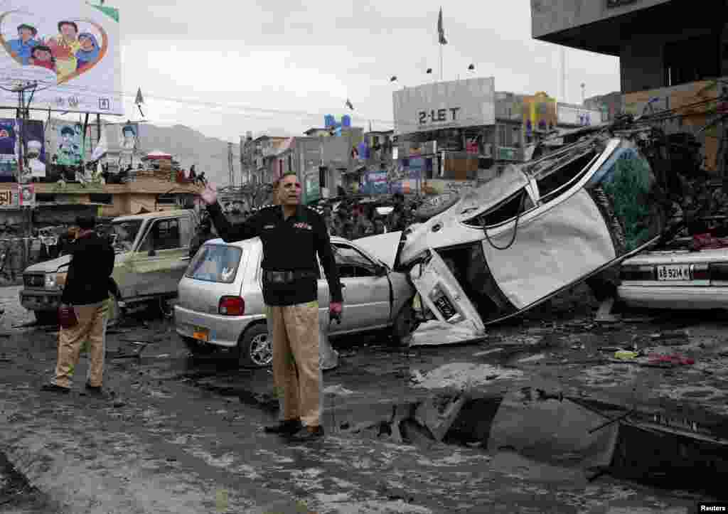 کوئٹہ میں جمعرات کو ہونے والے بم دھماکے درجنوں افراد کی ہلاکت کا سبب بنے